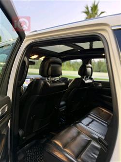 جیپ گراند شیرۆکی